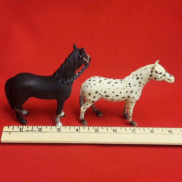 Two Schleich Toy Horse Figurines Black Horse & Spotted Knabstrupper 2006 - Picture 8 of 12